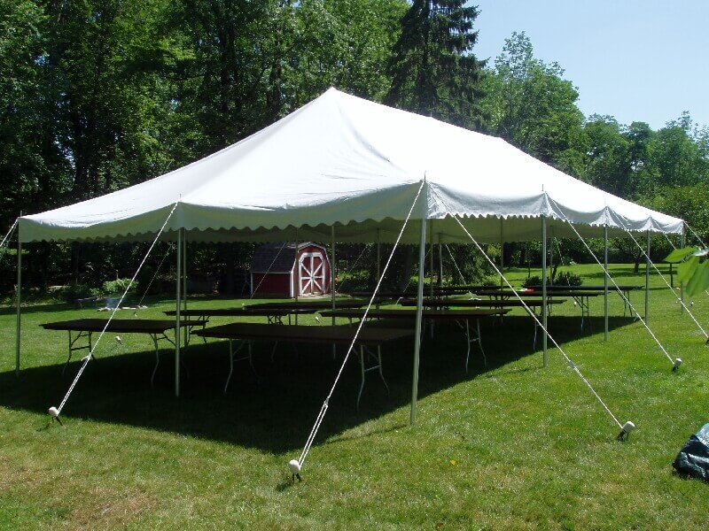Tent: 20ft x 40ft